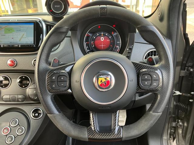 アバルト595 コンペティツィオーネ 禁煙車 カロッツェリアナビ フルセグTV バックカメラ クリアランスソナー 純正17インチAW HIDヘッドライト ハーフ革 パドルシフト リモコンキー ブレンボ製ブレーキキャリパー ETC ドラレコ(9枚目)