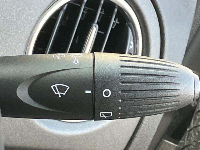 アバルト595 コンペティツィオーネ 禁煙車 カロッツェリアナビ フルセグTV バックカメラ クリアランスソナー 純正17インチAW HIDヘッドライト ハーフ革 パドルシフト リモコンキー ブレンボ製ブレーキキャリパー ETC ドラレコ(13枚目)