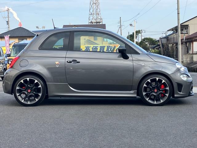 アバルト595 コンペティツィオーネ 禁煙車 カロッツェリアナビ フルセグTV バックカメラ クリアランスソナー 純正17インチAW HIDヘッドライト ハーフ革 パドルシフト リモコンキー ブレンボ製ブレーキキャリパー ETC ドラレコ(32枚目)