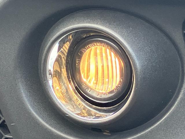 アバルト595 コンペティツィオーネ 禁煙車 カロッツェリアナビ フルセグTV バックカメラ クリアランスソナー 純正17インチAW HIDヘッドライト ハーフ革 パドルシフト リモコンキー ブレンボ製ブレーキキャリパー ETC ドラレコ(40枚目)