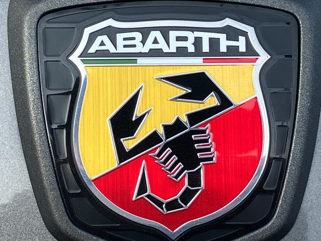 アバルト595 コンペティツィオーネ 禁煙車 カロッツェリアナビ フルセグTV バックカメラ クリアランスソナー 純正17インチAW HIDヘッドライト ハーフ革 パドルシフト リモコンキー ブレンボ製ブレーキキャリパー ETC ドラレコ(51枚目)