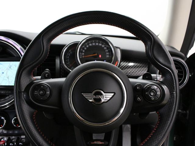 ＭＩＮＩ クーパーＳ　ペッパーパッケージ　純正ナビ　バックカメラ　ジョンクーパーワークスステアリング　パドルシフト　ブラックルーフ　ＥＴＣ　下取り車（15枚目）