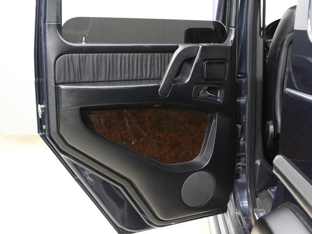 Ｇクラス Ｇ３２０Ｌ　レザーシート　サンルーフ　７人乗り　ＨＤＤナビ　フルセグＴＶ　バックっカメラ　オレンジウインカー　腰下マッドブラック　１８インチＡＷ（48枚目）