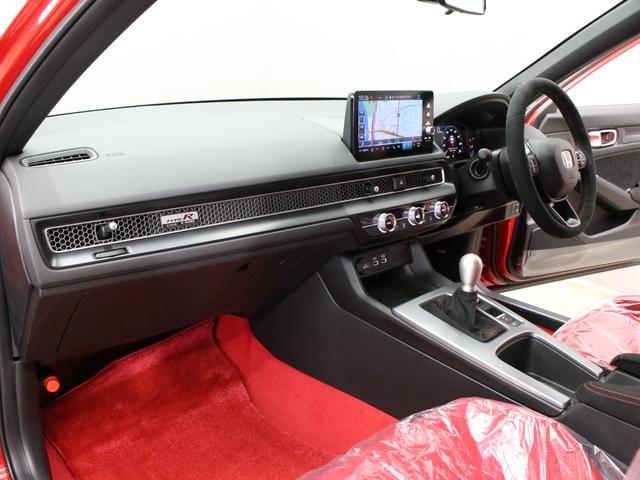 シビック タイプＲ　☆買取直販☆ＨＯＮＤＡセンシング☆ＨＯＮＤＡｌｏｇ－Ｒ☆ＨＯＮＤＡコネクト９型ディスプレー☆ＴＩＰＥ－Ｒ専用１０．２インチデジタルグラフィックメーター☆専用１９インチアルミ☆フルＬＥＤヘッドライト☆（4枚目）