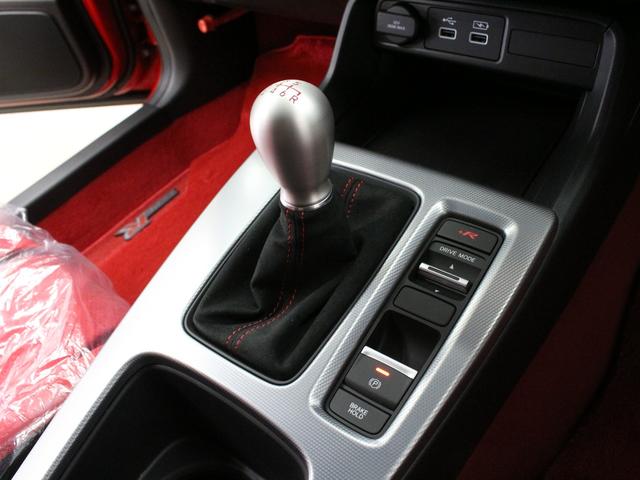 シビック タイプＲ　☆買取直販☆ＨＯＮＤＡセンシング☆ＨＯＮＤＡｌｏｇ－Ｒ☆ＨＯＮＤＡコネクト９型ディスプレー☆ＴＩＰＥ－Ｒ専用１０．２インチデジタルグラフィックメーター☆専用１９インチアルミ☆フルＬＥＤヘッドライト☆（30枚目）