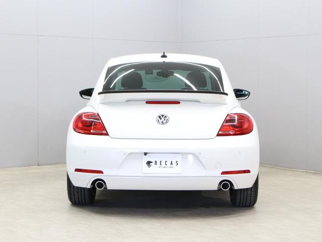 ザ・ビートル ターボ　クールスターパッケージ　３連メーター　バイキセノンヘッドライト　ダークティンテッドガラス　リアスポイラー　カラードリアディヒューザー　１８インチＡＷ　カラードキャリパー　前後ドラレコ　ＥＴＣ　ナビＴＶ（4枚目）