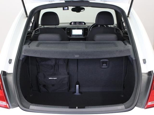 ザ・ビートル ターボ　クールスターパッケージ　３連メーター　バイキセノンヘッドライト　ダークティンテッドガラス　リアスポイラー　カラードリアディヒューザー　１８インチＡＷ　カラードキャリパー　前後ドラレコ　ＥＴＣ　ナビＴＶ（23枚目）