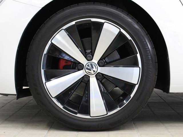 ザ・ビートル ターボ　クールスターパッケージ　３連メーター　バイキセノンヘッドライト　ダークティンテッドガラス　リアスポイラー　カラードリアディヒューザー　１８インチＡＷ　カラードキャリパー　前後ドラレコ　ＥＴＣ　ナビＴＶ（38枚目）