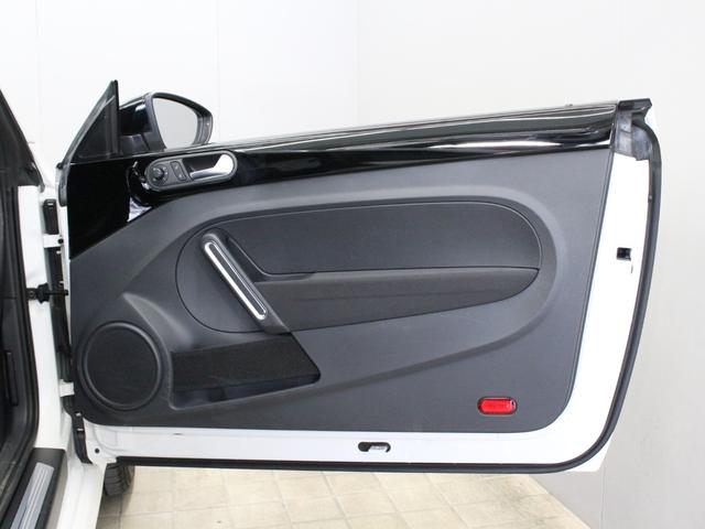 ザ・ビートル ターボ　クールスターパッケージ　３連メーター　バイキセノンヘッドライト　ダークティンテッドガラス　リアスポイラー　カラードリアディヒューザー　１８インチＡＷ　カラードキャリパー　前後ドラレコ　ＥＴＣ　ナビＴＶ（42枚目）