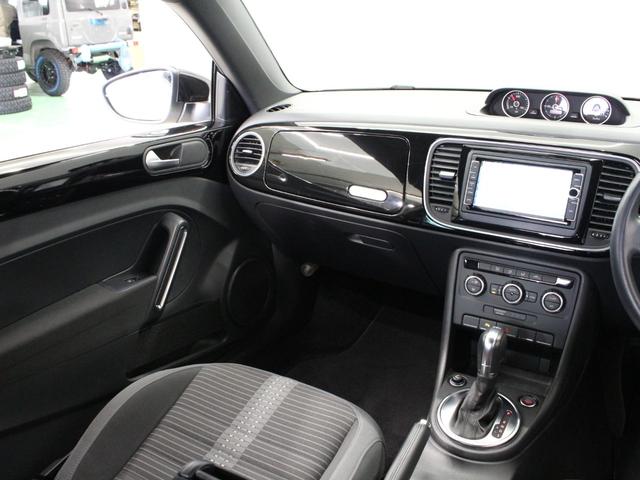 ザ・ビートル ターボ　クールスターパッケージ　３連メーター　バイキセノンヘッドライト　ダークティンテッドガラス　リアスポイラー　カラードリアディヒューザー　１８インチＡＷ　カラードキャリパー　前後ドラレコ　ＥＴＣ　ナビＴＶ（45枚目）