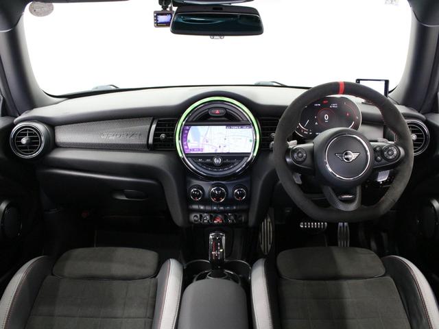 ＭＩＮＩ ジョンクーパーワークスＧＰ　世界限定３００台　日本限定２４０台　＃２７２　カーボンフェンダー　１８インチ鍛造ホイール　ステンレスエグゾースト　パドルシフト　アルカンターラステアリング純正あり　ドライブレコーダー　ＧＰＳレーダー（2枚目）