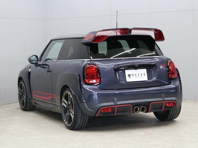 ＭＩＮＩ ジョンクーパーワークスＧＰ　世界限定３００台　日本限定２４０台　＃２７２　カーボンフェンダー　１８インチ鍛造ホイール　ステンレスエグゾースト　パドルシフト　アルカンターラステアリング純正あり　ドライブレコーダー　ＧＰＳレーダー（10枚目）
