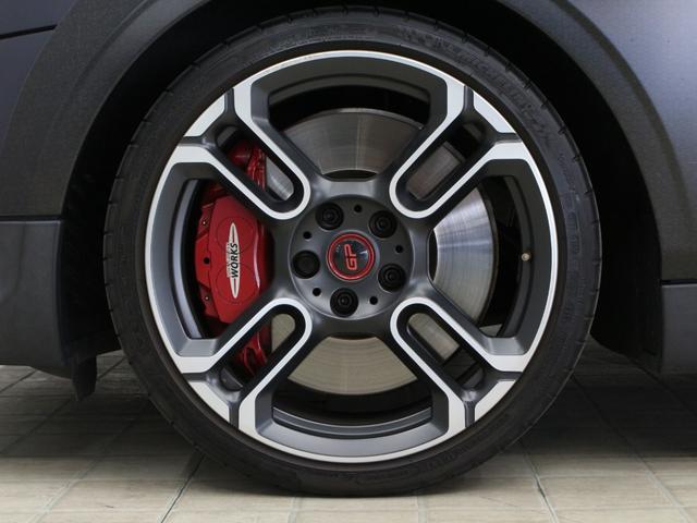ＭＩＮＩ ジョンクーパーワークスＧＰ　世界限定３００台　日本限定２４０台　＃２７２　カーボンフェンダー　１８インチ鍛造ホイール　ステンレスエグゾースト　パドルシフト　アルカンターラステアリング純正あり　ドライブレコーダー　ＧＰＳレーダー（39枚目）