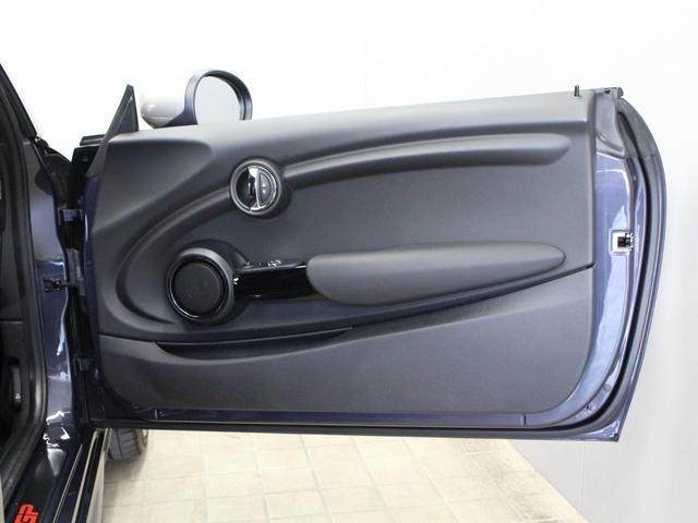 ＭＩＮＩ ジョンクーパーワークスＧＰ　世界限定３００台　日本限定２４０台　＃２７２　カーボンフェンダー　１８インチ鍛造ホイール　ステンレスエグゾースト　パドルシフト　アルカンターラステアリング純正あり　ドライブレコーダー　ＧＰＳレーダー（44枚目）