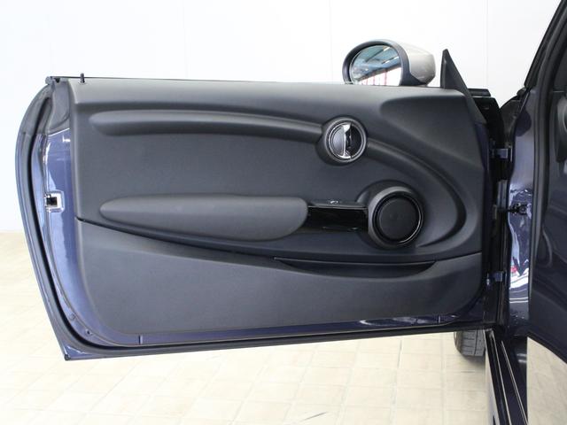 ＭＩＮＩ ジョンクーパーワークスＧＰ　世界限定３００台　日本限定２４０台　＃２７２　カーボンフェンダー　１８インチ鍛造ホイール　ステンレスエグゾースト　パドルシフト　アルカンターラステアリング純正あり　ドライブレコーダー　ＧＰＳレーダー（46枚目）