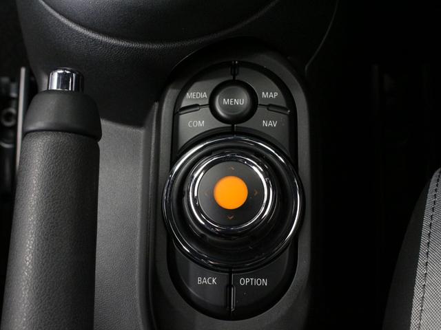 ＭＩＮＩ ジョンクーパーワークスＧＰ　世界限定３００台　日本限定２４０台　＃２７２　カーボンフェンダー　１８インチ鍛造ホイール　ステンレスエグゾースト　パドルシフト　アルカンターラステアリング純正あり　ドライブレコーダー　ＧＰＳレーダー（52枚目）