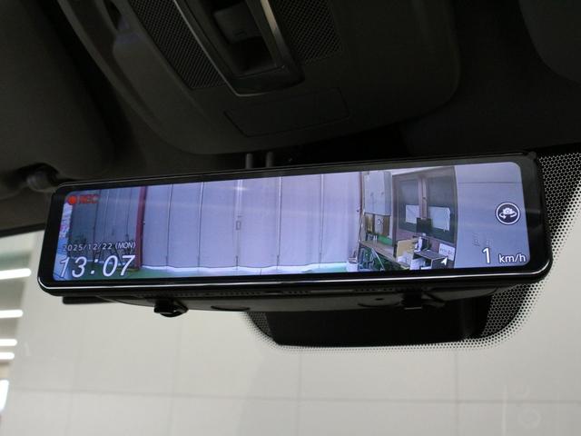 Ｇクラス Ｇ３５０ｄ　ラグジュアリーＰＫＧ　４ＷＤ　後期８型コマンドナビ　サンルーフ　レザーシート　ハーマンカードンサウンド　全席シートヒーター　ホイールブラックアウト　背面レス　ガングリップステアリング　記録簿あり（18枚目）