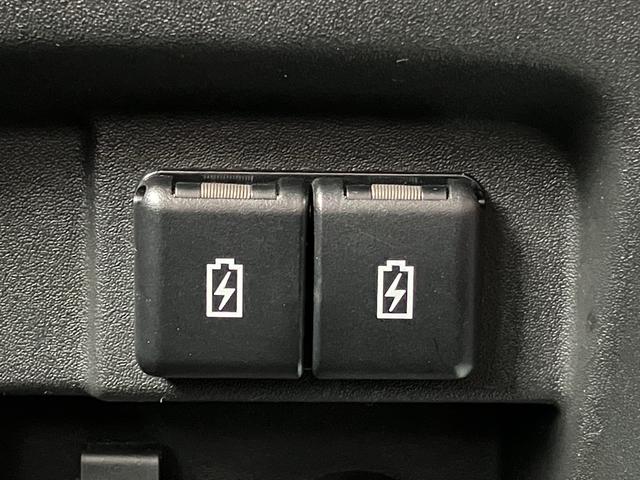 スペーシアギア ハイブリッドＸＺ　純正８インチナビ　Ｂｌｕｅｔｏｏｔｈ　フルセグＴＶ　全方位モニター　前後ドライブレコーダー　両側パワースライドドア　ＬＥＤヘッド　シートヒーター　衝突被害軽減ブレーキ　ソナー　ＥＴＣ　タイヤ新品（35枚目）