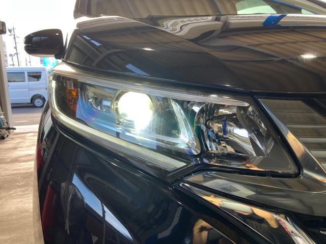 フリードハイブリッド ハイブリッド・ＥＸ　純正９インチナビ　Ｂｌｕｅｔｏｏｔｈ　フルセグＴＶ　バックカメラ　前後ドライブレコーダー　両側パワースライド　ＬＥＤヘッド　シートヒーター　ハーフレザーシート　衝突被害軽減ブレーキ　クルコン　ＥＴＣ（11枚目）