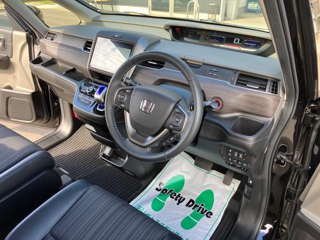 フリードハイブリッド ハイブリッド・ＥＸ　純正９インチナビ　Ｂｌｕｅｔｏｏｔｈ　フルセグＴＶ　バックカメラ　前後ドライブレコーダー　両側パワースライド　ＬＥＤヘッド　シートヒーター　ハーフレザーシート　衝突被害軽減ブレーキ　クルコン　ＥＴＣ（18枚目）