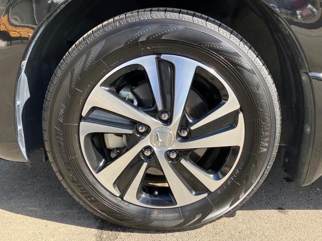 フリードハイブリッド ハイブリッド・ＥＸ　純正９インチナビ　Ｂｌｕｅｔｏｏｔｈ　フルセグＴＶ　バックカメラ　前後ドライブレコーダー　両側パワースライド　ＬＥＤヘッド　シートヒーター　ハーフレザーシート　衝突被害軽減ブレーキ　クルコン　ＥＴＣ（26枚目）