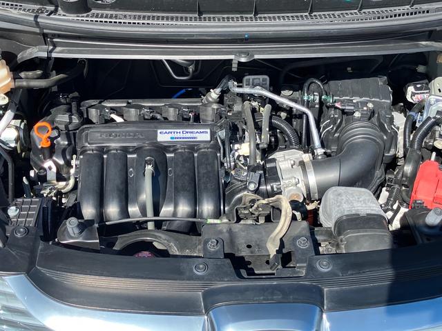 フリードハイブリッド ハイブリッド・ＥＸ　純正９インチナビ　Ｂｌｕｅｔｏｏｔｈ　フルセグＴＶ　バックカメラ　前後ドライブレコーダー　両側パワースライド　ＬＥＤヘッド　シートヒーター　ハーフレザーシート　衝突被害軽減ブレーキ　クルコン　ＥＴＣ（44枚目）