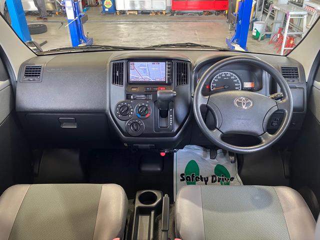 タウンエースバン GL 純正SDナビ ETC パワーウィンドウ キーレス プライバシーガラス タイヤ新品 ワンオーナー(4枚目)