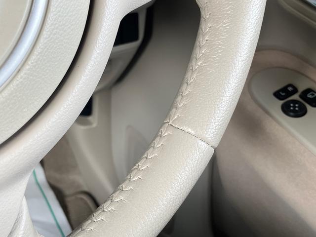 アルトラパン Ｘ　純正８インチナビ　Ｂｌｕｅｔｏｏｔｈ　フルセグＴＶ　全方位モニター　ＨＩＤヘッド　２トンカラー　純正アルミ　リアソナー　衝突被害軽減ブレーキ　革巻きハンドル　ＥＴＣ　スマートキー　タイヤ新品（14枚目）