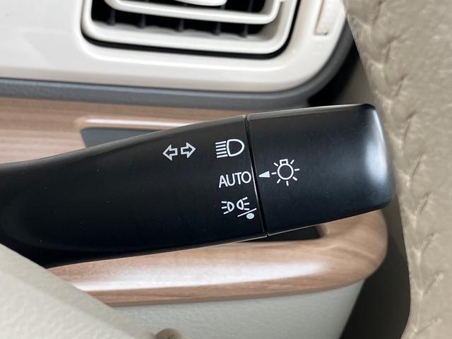 アルトラパン Ｘ　純正８インチナビ　Ｂｌｕｅｔｏｏｔｈ　フルセグＴＶ　全方位モニター　ＨＩＤヘッド　２トンカラー　純正アルミ　リアソナー　衝突被害軽減ブレーキ　革巻きハンドル　ＥＴＣ　スマートキー　タイヤ新品（15枚目）