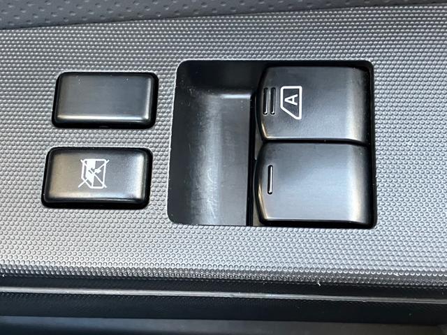 NV150AD VE 純正ナビ Bluetooth フルセグTV バックカメラ ETC パワーウィンドウ 電動格納ドアミラー キーレス 衝突被害軽減ブレーキ プライバシーガラス 100V電源(8枚目)