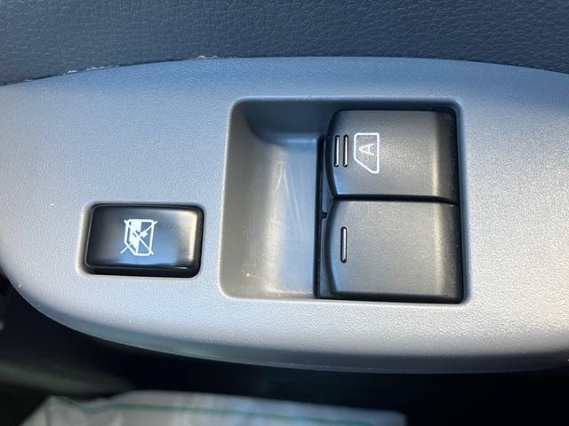 ＮＶ２００バネットバン ＶＸ　メモリーナビ　Ｂｌｕｅｔｏｏｔｈ　フルセグＴＶ　ＥＴＣ　ルーフキャリア　リアスモークフィルム　パワーウィンドウ　キーレス　タイヤ新品（9枚目）