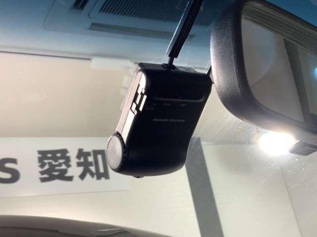 24G レザーパッケージ 1年保証 純正HDDナビ 社外AW HID ETC シートH クルコン スマートキー 4WD ワンオーナー ETC HDDナビ フルセグ レザーシート バックモニター 横滑り防止 Pシート(17枚目)