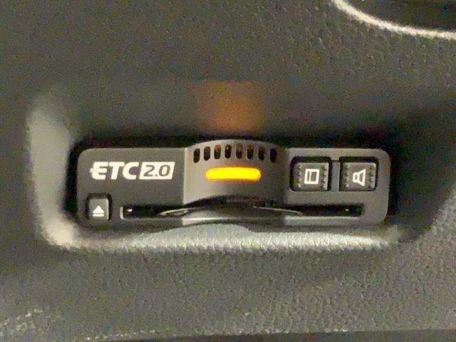 フィット ｅ：ＨＥＶクロスター　ＨＳＥＮＳＩＮＧ２ト－ン新車保証試乗車　衝突回避システム　１オーナー　フルオートエアコン　整備記録簿　ＬＥＤランプ　エアバッグ　サイドエアバック　地デジ　オートクルーズコントロール　ＶＳＡ　ＥＴＣ（13枚目）