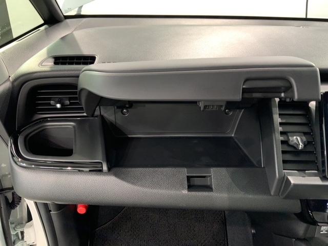 フィット ｅ：ＨＥＶクロスター　ＨＳＥＮＳＩＮＧ２ト－ン新車保証試乗車　衝突回避システム　１オーナー　フルオートエアコン　整備記録簿　ＬＥＤランプ　エアバッグ　サイドエアバック　地デジ　オートクルーズコントロール　ＶＳＡ　ＥＴＣ（26枚目）