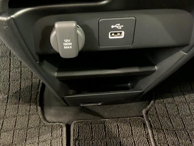 フリード エアーEX HSENSING新車保証試乗車ワンオ-ナ- バックモニター 盗難防止システム 両側パワースライドドア 横滑り防止装置 クルコン フルセグ ETC車載器 オートエアコン シートヒーター 3列シート(28枚目)