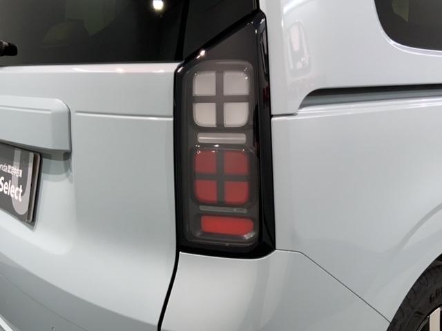 フリード エアーEX HSENSING新車保証試乗車ワンオ-ナ- バックモニター 盗難防止システム 両側パワースライドドア 横滑り防止装置 クルコン フルセグ ETC車載器 オートエアコン シートヒーター 3列シート(45枚目)