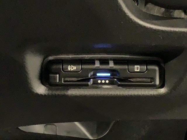 フィット ホーム H SENSING 新車保証 試乗車 ワンオーナー ナビVXU-245FTi TV Rカメラ CD録音 BTオ-ディオ DVD ETC LEDライト VSA クルコン スマートキー 盗難防止装置(12枚目)