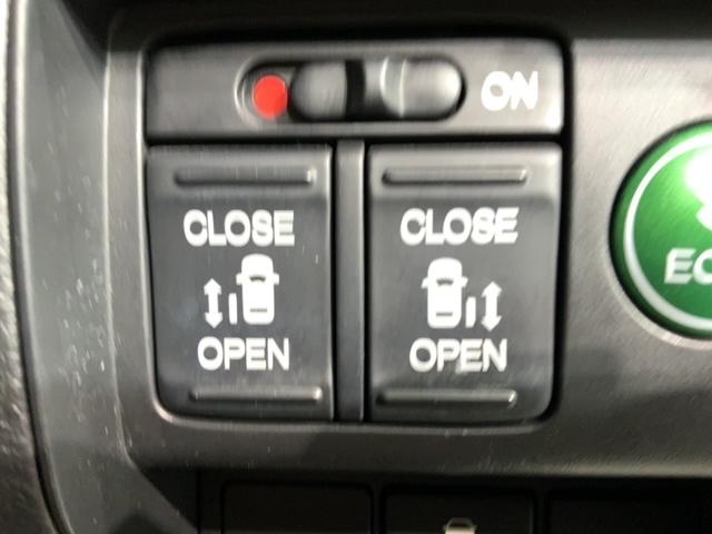 オデッセイ アブソルート　あんしんＰＫＧ　１年保証　ワンオーナー　純正ナビ　ＴＶ　Ｒカメラ　ＢＴオ－ディオ　ＤＶＤ　ＥＴＣ　ＬＥＤライト　両側電動ドア　ＶＳＡ　クルコン　アルミ　スマ－トキ－　スペアキ－　ドアバイザ－　ＡＡＣ（12枚目）