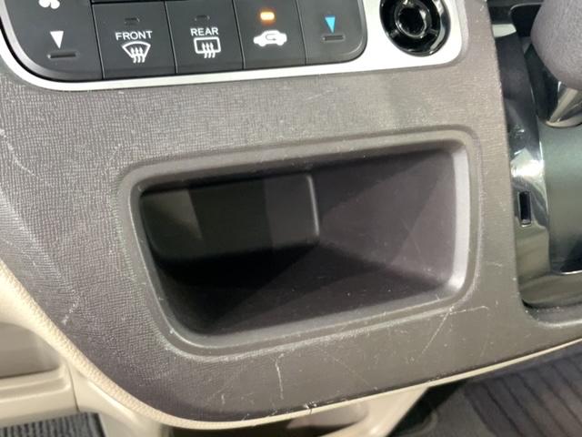 N-ONE G・Aパッケージ あんしんPKG 1年保証 ワンオ-ナ- ナビVXM-155C Rカメラ ETC HID VSA スマ-トキ- スペアキ- 盗難防止装置 整備記録簿 ドアバイザ- ベンチシ-ト AAC Wエアバッグ(28枚目)