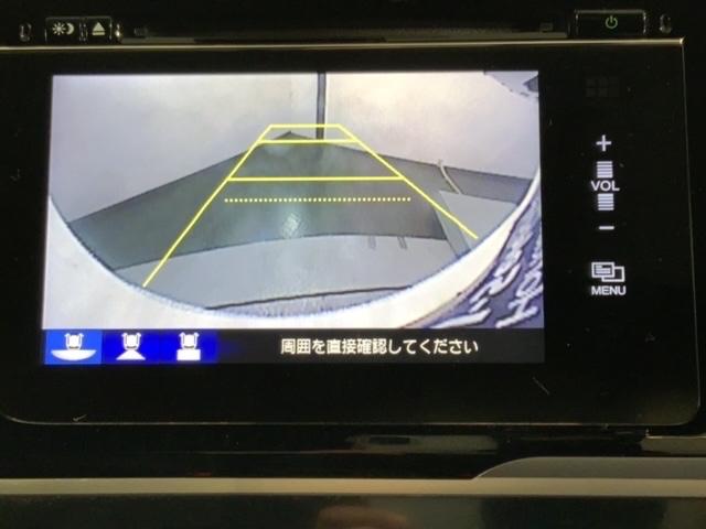 フィットハイブリッド Ｓパッケージ　あんしんＰＫＧ　１年保証　ワンオーナー　純正ナビ　ＴＶ　Ｒカメラ　ＢＴオ－ディオ　ＤＶＤ　ドラレコ　ＥＴＣ　ＬＥＤライト　ＶＳＡ　クルコン　アルミ　フォグ　スマートキー　盗難防止装置　整備記録簿（7枚目）