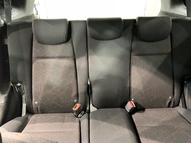 フィットハイブリッド Ｓパッケージ　あんしんＰＫＧ　１年保証　ワンオーナー　純正ナビ　ＴＶ　Ｒカメラ　ＢＴオ－ディオ　ＤＶＤ　ドラレコ　ＥＴＣ　ＬＥＤライト　ＶＳＡ　クルコン　アルミ　フォグ　スマートキー　盗難防止装置　整備記録簿（33枚目）