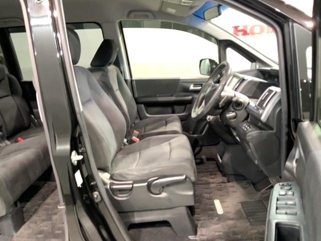 ステップワゴンスパーダ Ｚ　１年保証　ワンオーナー　ナビ　ＴＶ　ＣＤ録音　ＢＴオ－ディオ　ＤＶＤ　ＥＴＣ　ＨＩＤ　両側電動ドア　ＶＳＡ　アルミ　スマ－トキ－　スペアキ－　盗難防止装置　整備記録簿　ドアバイザ－　ＷエアバッグＡＡＣ（15枚目）