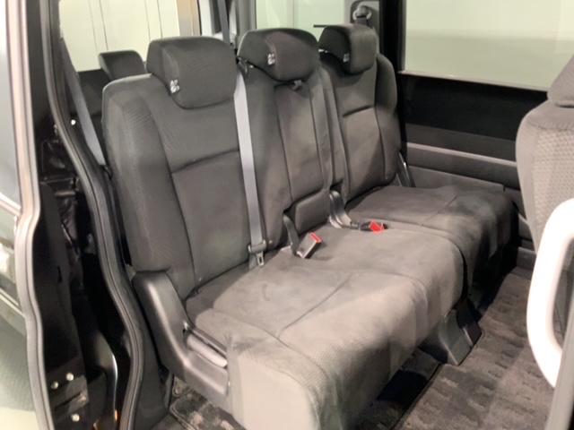 ステップワゴンスパーダ Ｚ　１年保証　ワンオーナー　ナビ　ＴＶ　ＣＤ録音　ＢＴオ－ディオ　ＤＶＤ　ＥＴＣ　ＨＩＤ　両側電動ドア　ＶＳＡ　アルミ　スマ－トキ－　スペアキ－　盗難防止装置　整備記録簿　ドアバイザ－　ＷエアバッグＡＡＣ（16枚目）