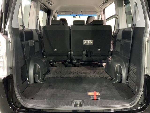 ステップワゴンスパーダ Ｚ　１年保証　ワンオーナー　ナビ　ＴＶ　ＣＤ録音　ＢＴオ－ディオ　ＤＶＤ　ＥＴＣ　ＨＩＤ　両側電動ドア　ＶＳＡ　アルミ　スマ－トキ－　スペアキ－　盗難防止装置　整備記録簿　ドアバイザ－　ＷエアバッグＡＡＣ（17枚目）