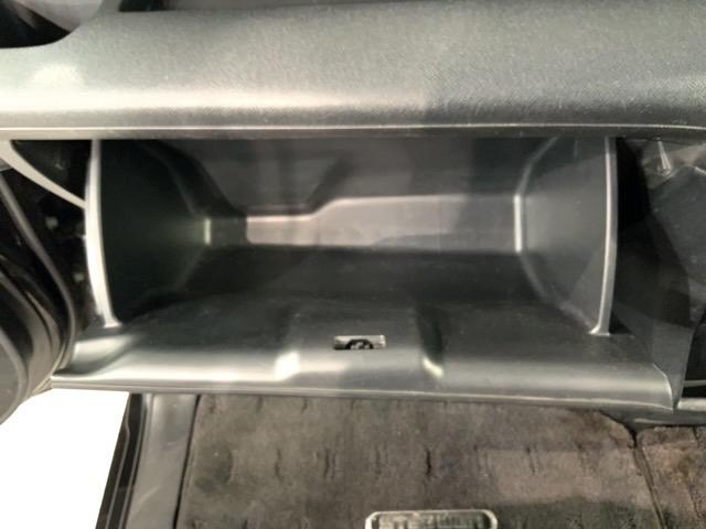 ステップワゴンスパーダ Ｚ　１年保証　ワンオーナー　ナビ　ＴＶ　ＣＤ録音　ＢＴオ－ディオ　ＤＶＤ　ＥＴＣ　ＨＩＤ　両側電動ドア　ＶＳＡ　アルミ　スマ－トキ－　スペアキ－　盗難防止装置　整備記録簿　ドアバイザ－　ＷエアバッグＡＡＣ（27枚目）