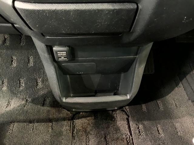 ステップワゴンスパーダ Ｚ　１年保証　ワンオーナー　ナビ　ＴＶ　ＣＤ録音　ＢＴオ－ディオ　ＤＶＤ　ＥＴＣ　ＨＩＤ　両側電動ドア　ＶＳＡ　アルミ　スマ－トキ－　スペアキ－　盗難防止装置　整備記録簿　ドアバイザ－　ＷエアバッグＡＡＣ（29枚目）