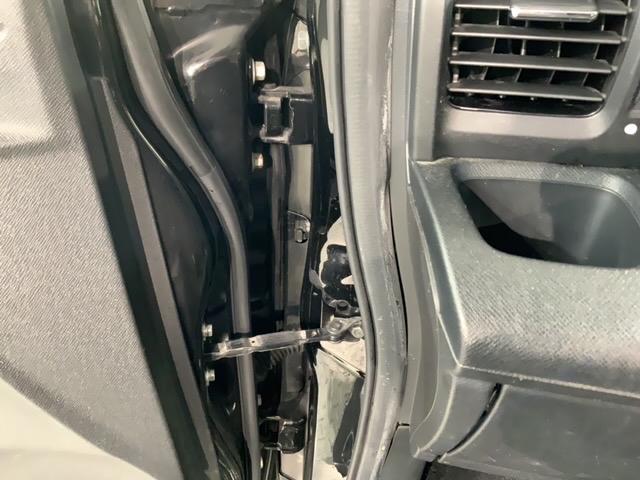 ステップワゴンスパーダ Ｚ　１年保証　ワンオーナー　ナビ　ＴＶ　ＣＤ録音　ＢＴオ－ディオ　ＤＶＤ　ＥＴＣ　ＨＩＤ　両側電動ドア　ＶＳＡ　アルミ　スマ－トキ－　スペアキ－　盗難防止装置　整備記録簿　ドアバイザ－　ＷエアバッグＡＡＣ（43枚目）