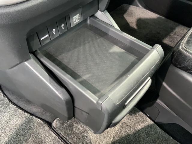 オデッセイ アブソルート・ＥＸ　Ｈ　ＳＥＮＳＩＮＧ　１年保証　純正ナビ　ＴＶ　Ｒカメラ　ＢＴオ－ディオ　ＤＶＤ　ドラレコ　ＥＴＣ　ＬＥＤライト　両側電動ドア　ＶＳＡ　アルミ　スマ－トキ－　スペアキー　盗難防止装置　整備記録簿　ＡＡＣ（28枚目）