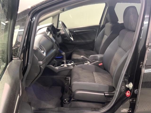 フィット １３Ｇ・Ｌパッケージ　１年保証　ワンオ－ナ－　純正ナビ　ＴＶ　Ｒカメラ　ＢＴオ－ディオ　ＤＶＤ　ＥＴＣ　ＬＥＤライト　ＶＳＡ　スマ－トキ－　盗難防止装置　整備記録簿　ＡＡＣ　スペアキ－　ドアバイザ－　Ｗエアバッグ　Ｂカメ（29枚目）