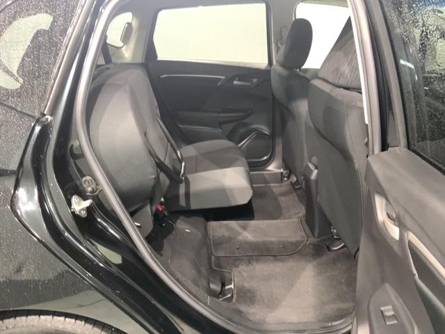 フィット １３Ｇ・Ｌパッケージ　１年保証　ワンオ－ナ－　純正ナビ　ＴＶ　Ｒカメラ　ＢＴオ－ディオ　ＤＶＤ　ＥＴＣ　ＬＥＤライト　ＶＳＡ　スマ－トキ－　盗難防止装置　整備記録簿　ＡＡＣ　スペアキ－　ドアバイザ－　Ｗエアバッグ　Ｂカメ（32枚目）